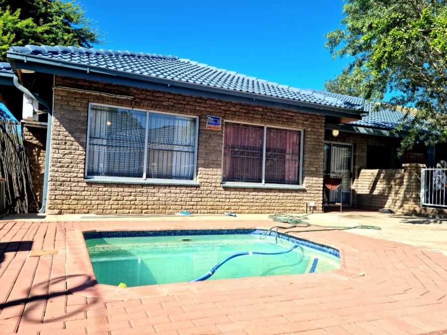 3 Bedroom Property for Sale in Labram Northern Cape